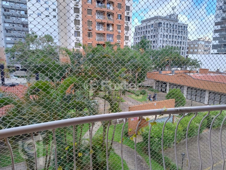 Apartamento à venda com 3 quartos, 70m² - Foto 2