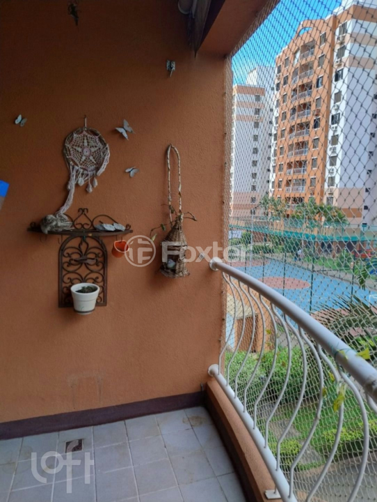 Apartamento à venda com 3 quartos, 70m² - Foto 1