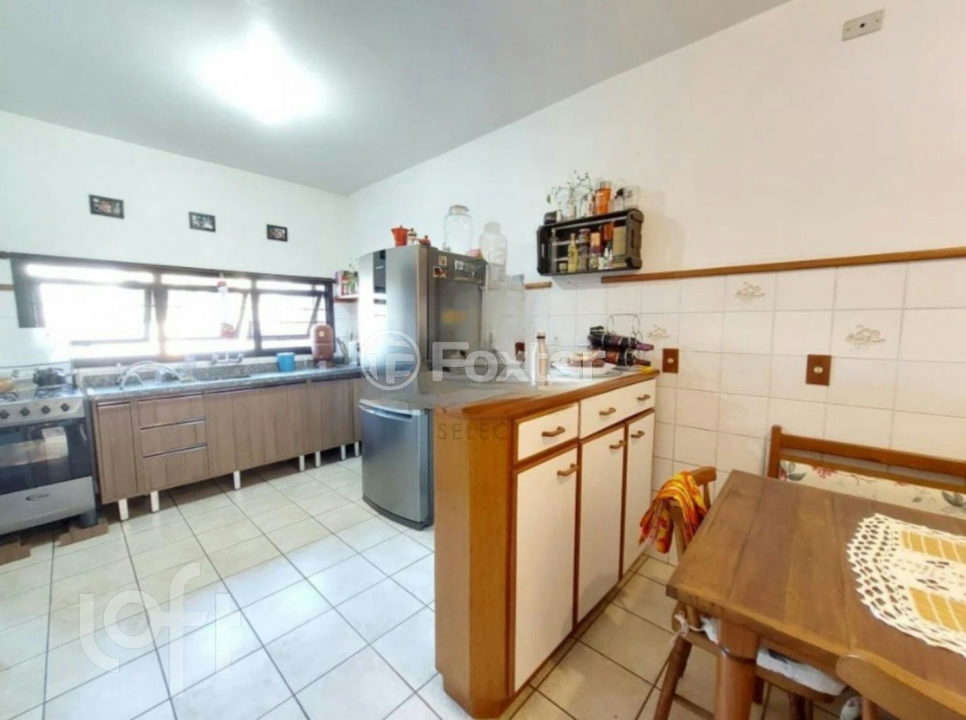 Casa à venda com 3 quartos, 223m² - Foto 8