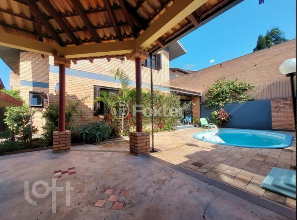 Casa à venda com 3 quartos, 223m² - Foto 3