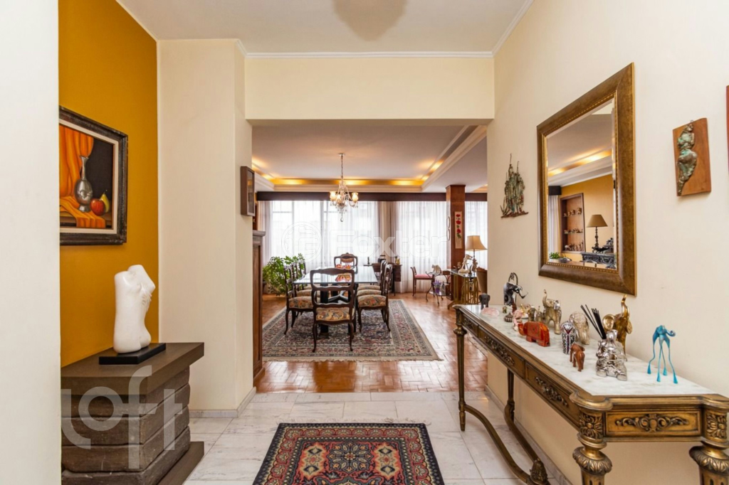 Apartamento à venda com 3 quartos, 219m² - Foto 2