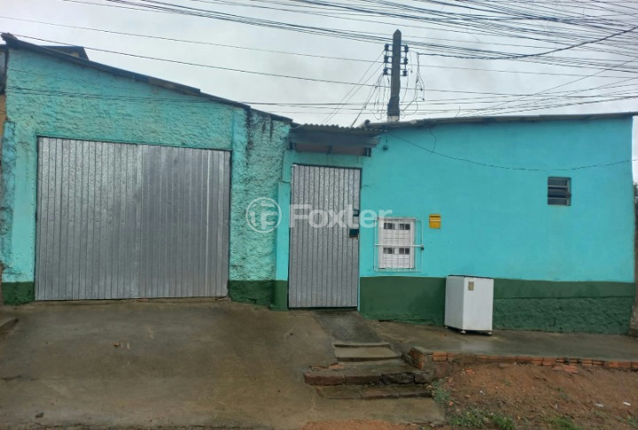Casa à venda com 12 quartos, 300m² - Foto 1