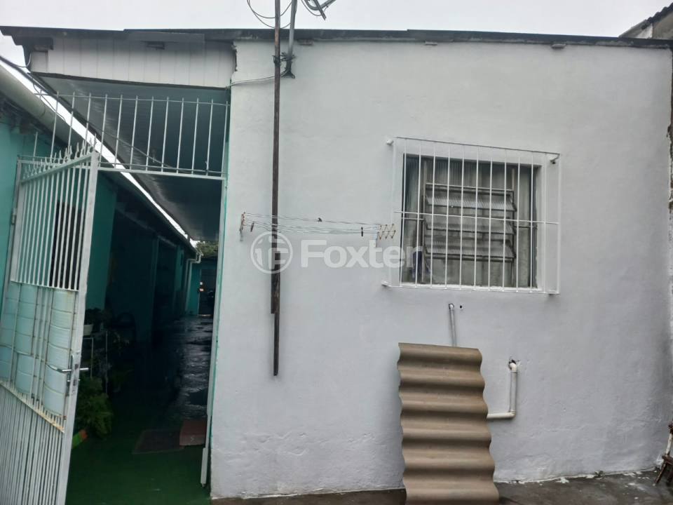 Casa à venda com 12 quartos, 300m² - Foto 2
