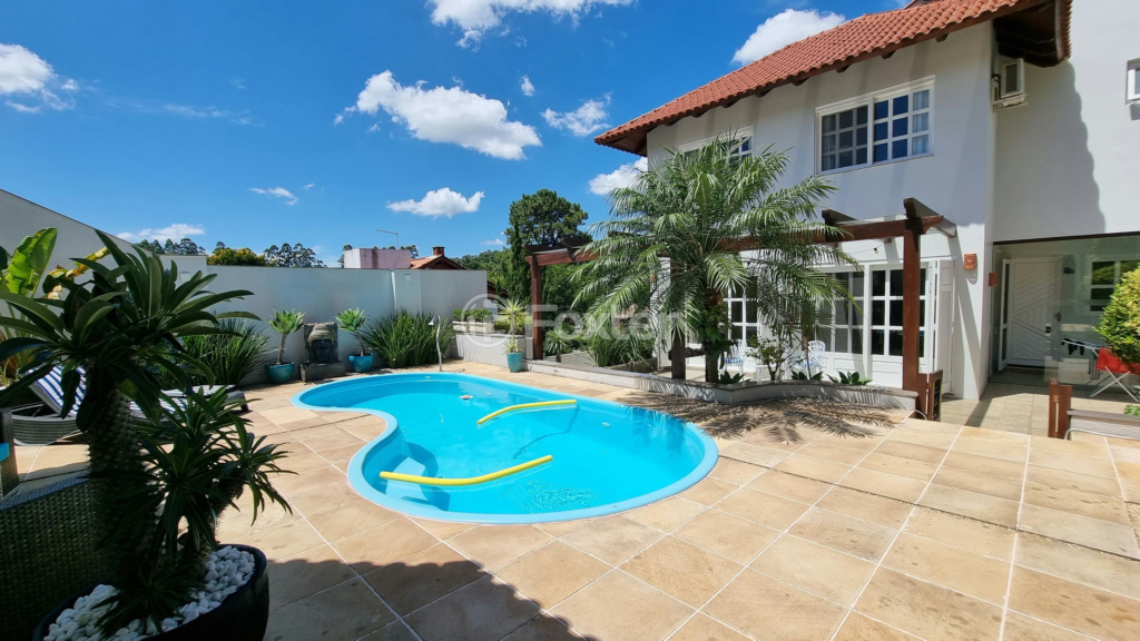 Casa à venda com 3 quartos, 215m² - Foto 3