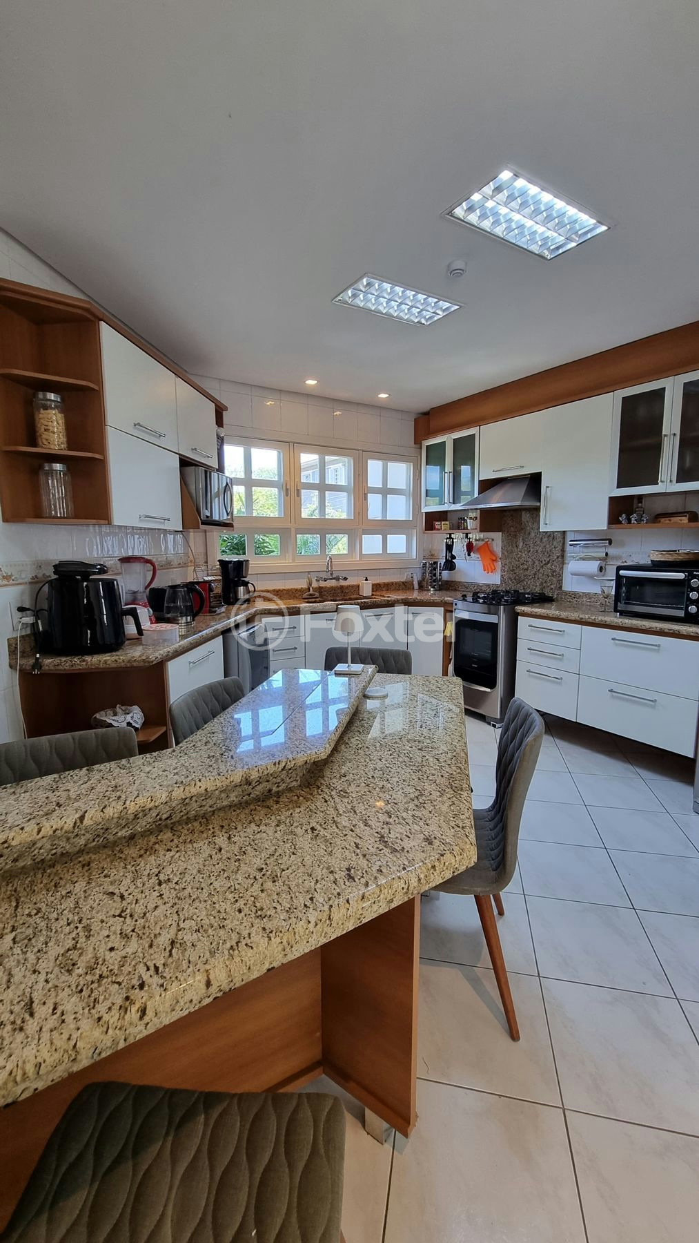Casa à venda com 3 quartos, 215m² - Foto 9