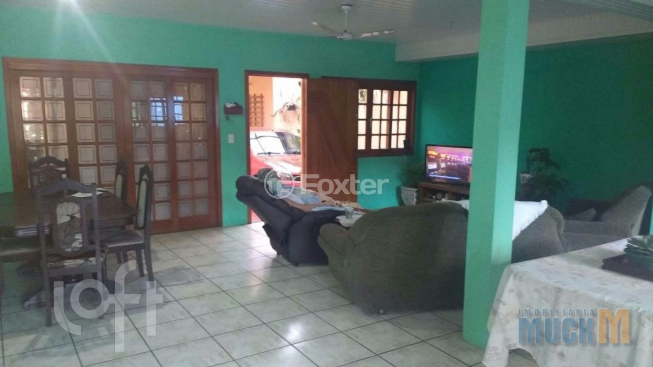 Casa à venda com 3 quartos, 240m² - Foto 2