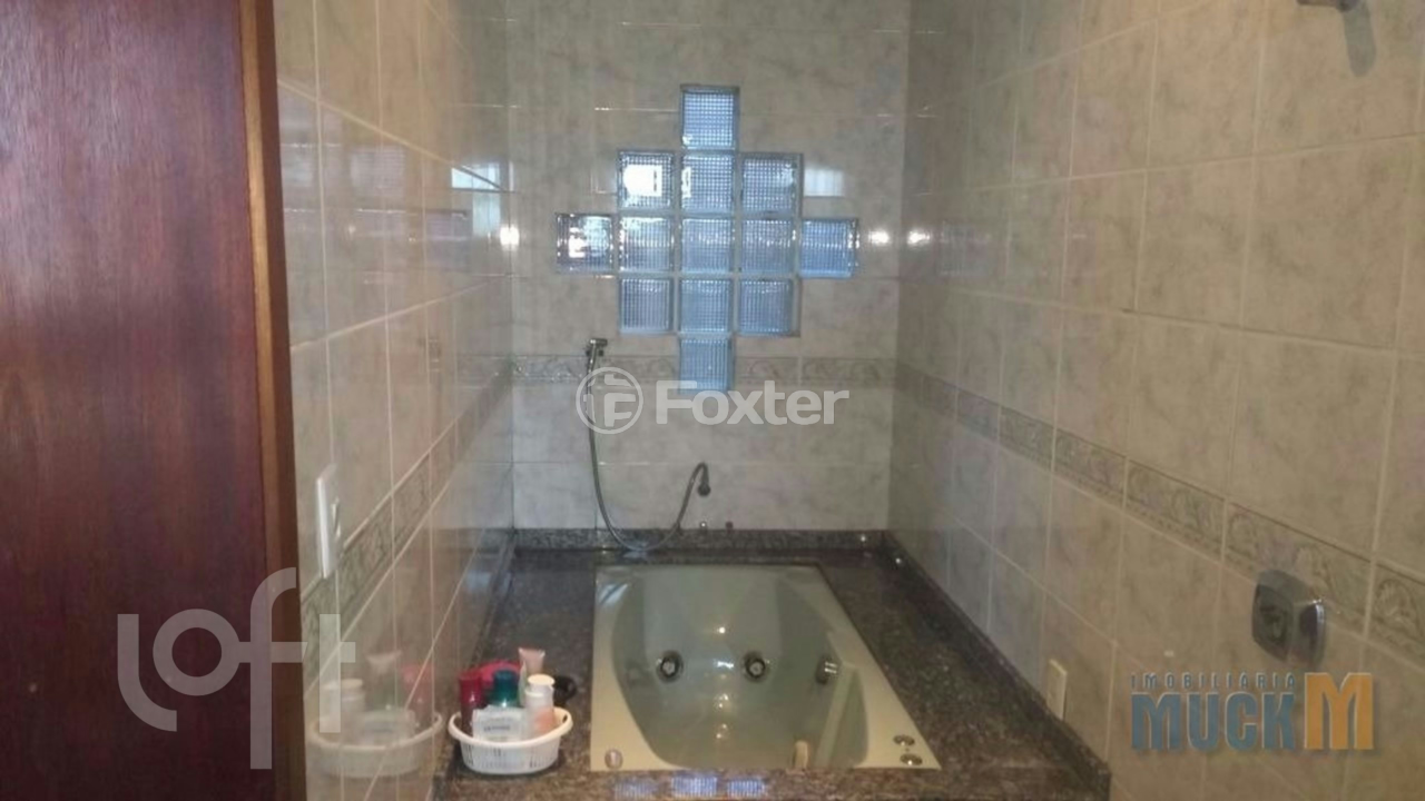 Casa à venda com 3 quartos, 240m² - Foto 11