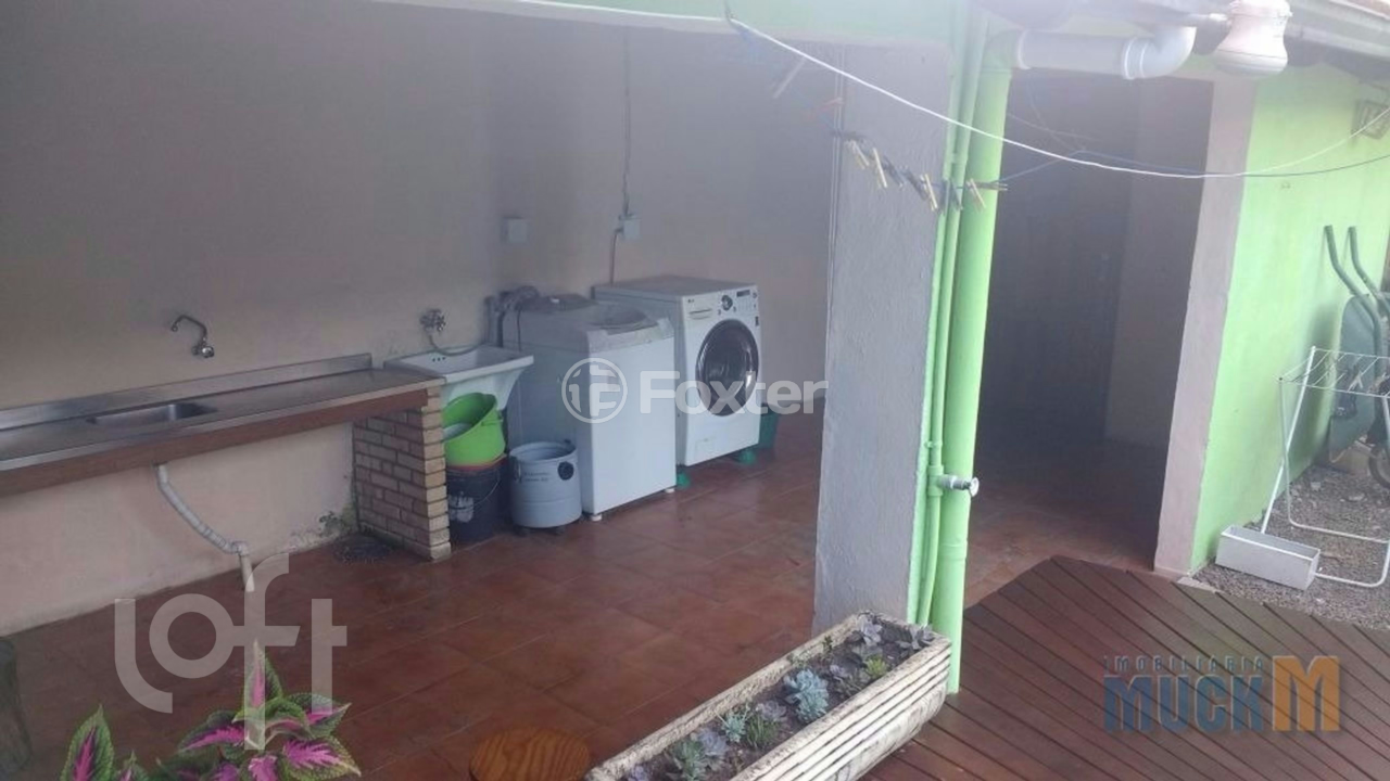 Casa à venda com 3 quartos, 240m² - Foto 17