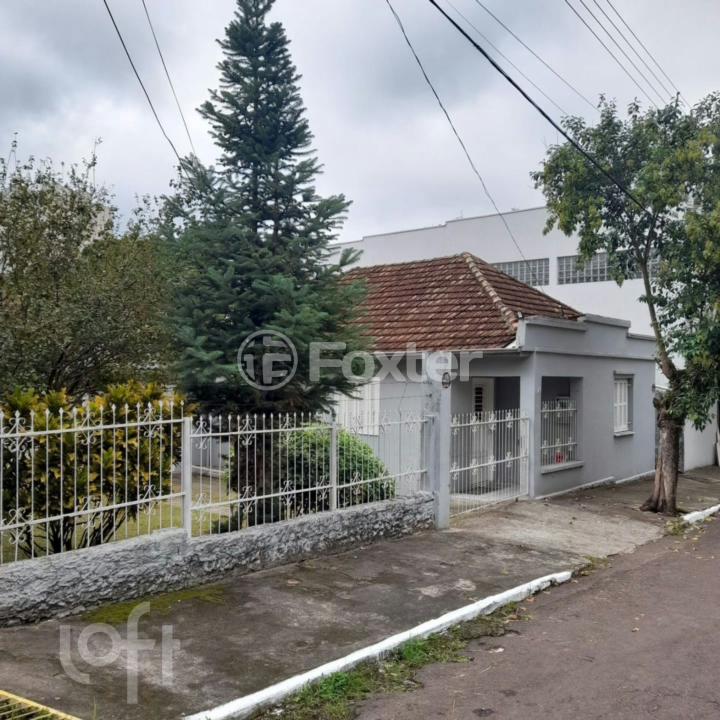 Casa à venda com 3 quartos, 117m² - Foto 1