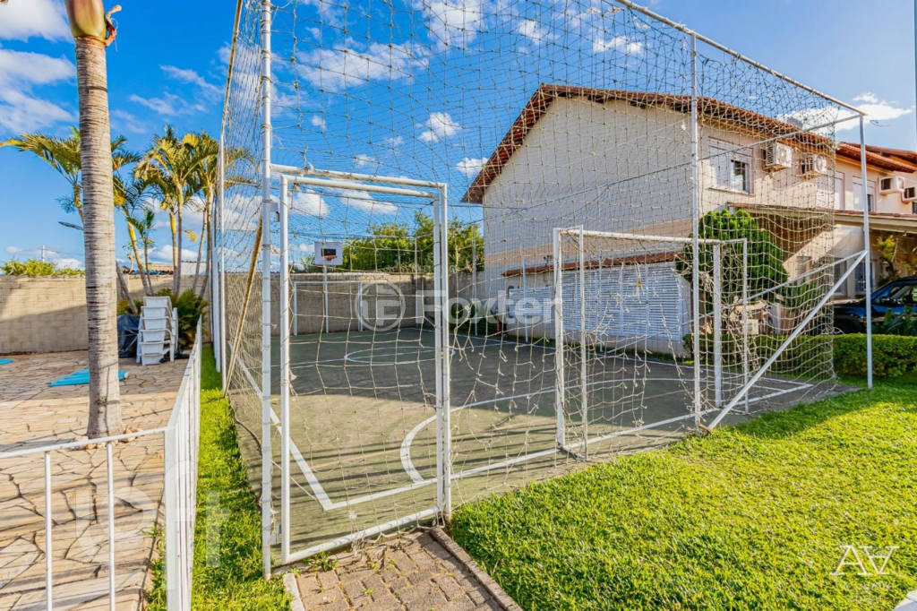 Casa à venda com 3 quartos, 92m² - Foto 4
