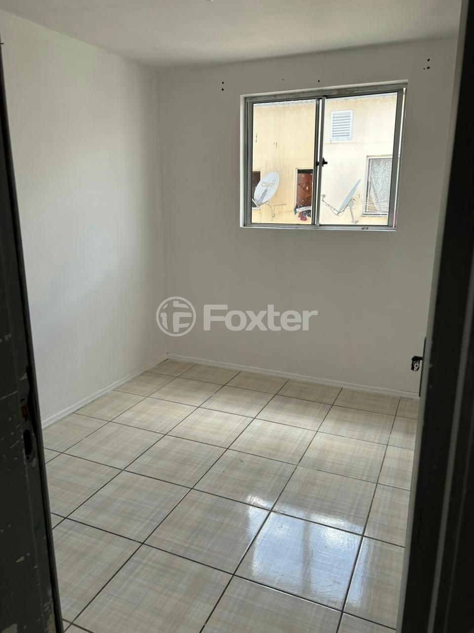 Apartamento à venda com 2 quartos, 42m² - Foto 3