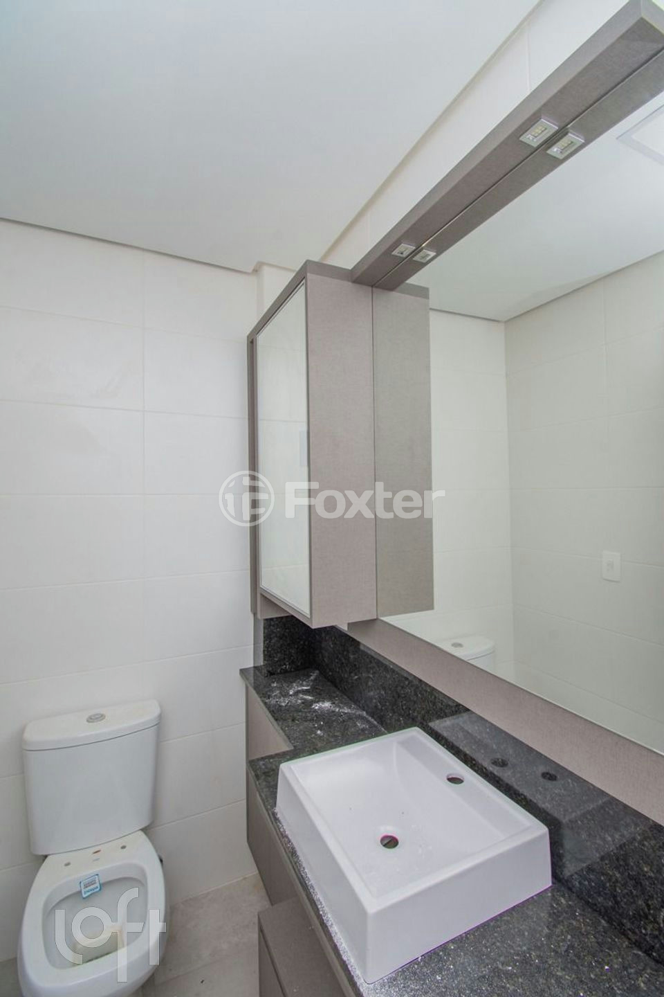 Apartamento à venda com 2 quartos, 64m² - Foto 11