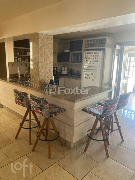 Casa à venda com 3 quartos, 210m² - Foto 11