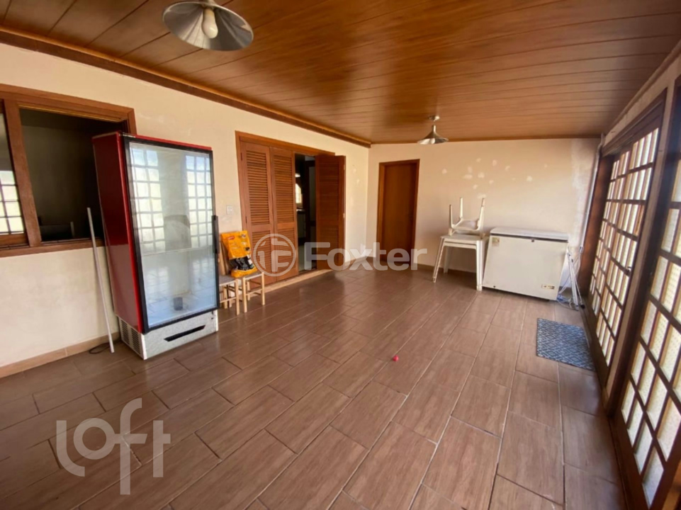 Casa à venda com 3 quartos, 210m² - Foto 4