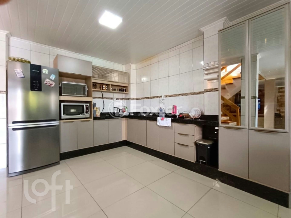 Casa à venda com 3 quartos, 200m² - Foto 11