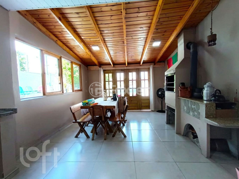 Casa à venda com 3 quartos, 200m² - Foto 14