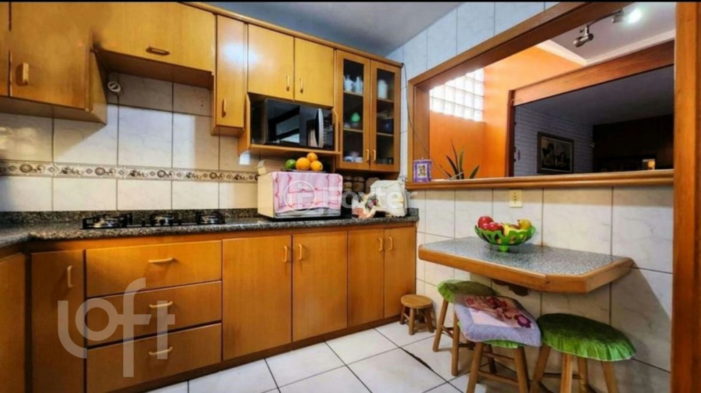 Casa à venda com 3 quartos, 195m² - Foto 1