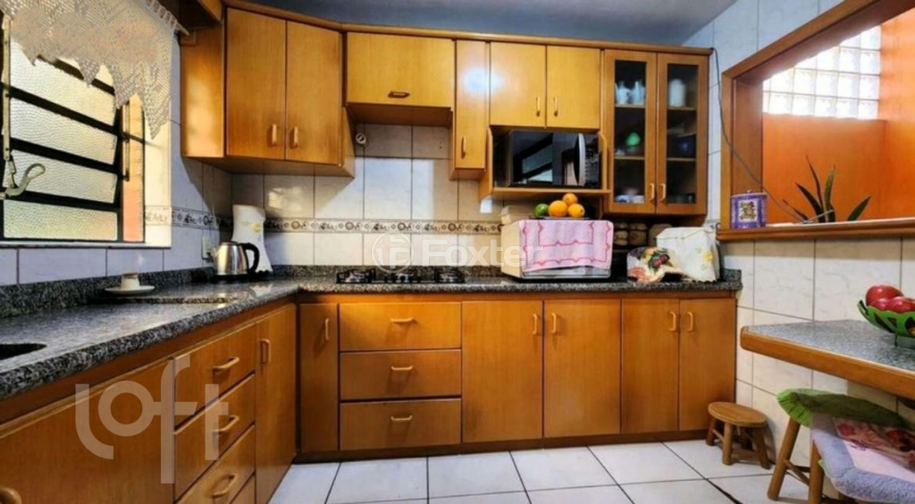 Casa à venda com 3 quartos, 195m² - Foto 2