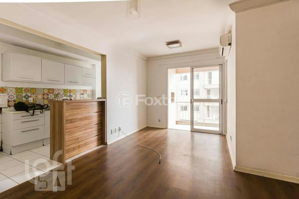 Apartamento à venda com 3 quartos, 74m² - Foto 1