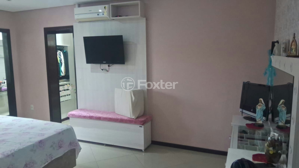 Casa à venda com 3 quartos, 250m² - Foto 4