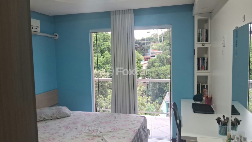 Casa à venda com 3 quartos, 250m² - Foto 5