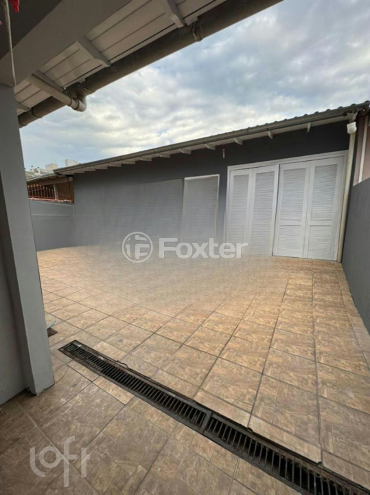 Casa à venda com 4 quartos, 220m² - Foto 16