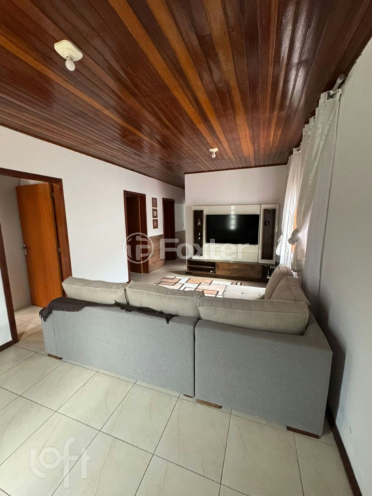 Casa à venda com 4 quartos, 220m² - Foto 3