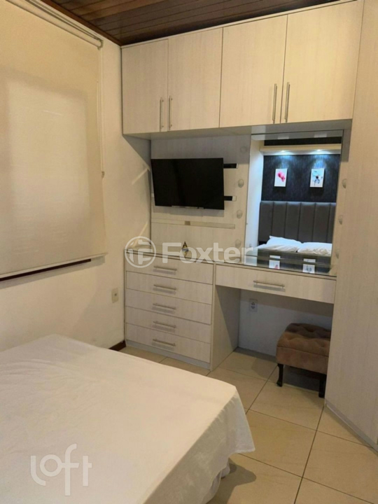 Casa à venda com 4 quartos, 220m² - Foto 9