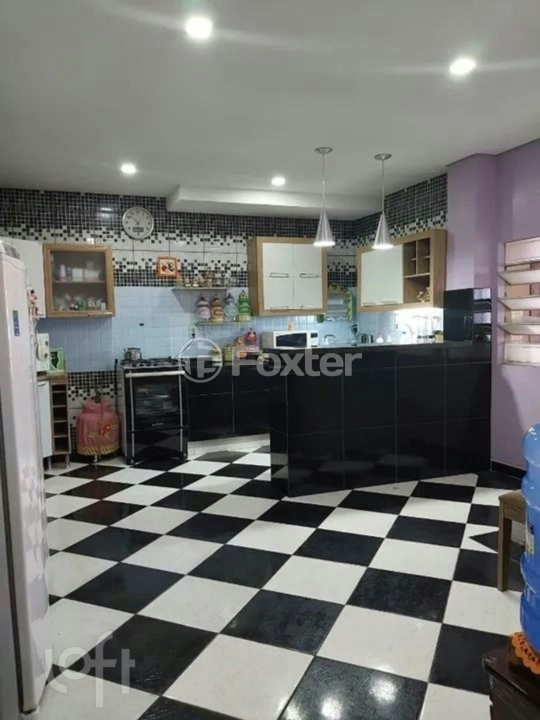 Casa à venda com 3 quartos, 270m² - Foto 4