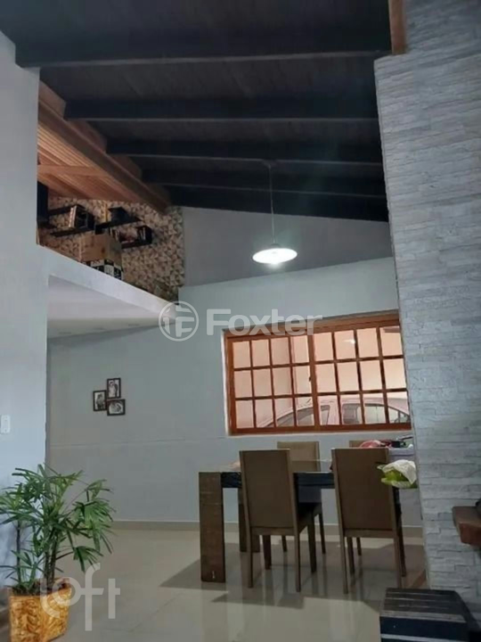 Casa à venda com 3 quartos, 270m² - Foto 1