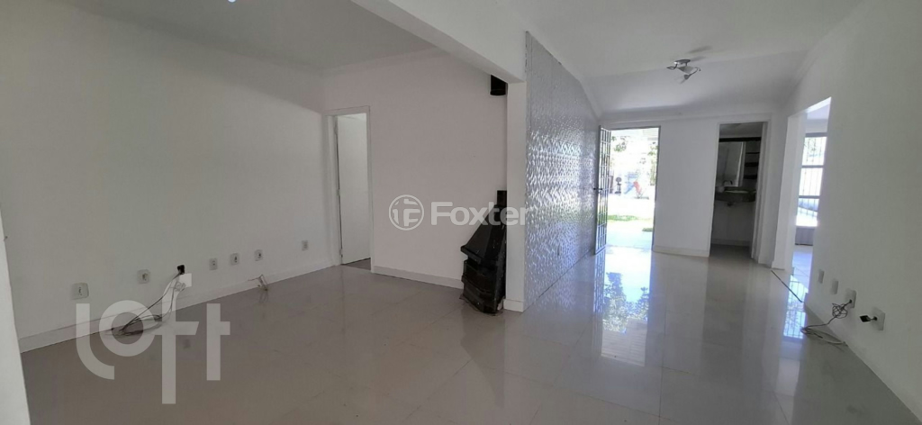 Casa à venda com 3 quartos, 160m² - Foto 2