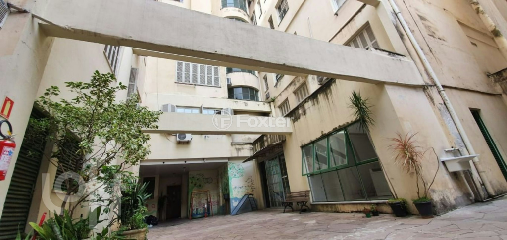 Apartamento à venda com 1 quarto, 28m² - Foto 1