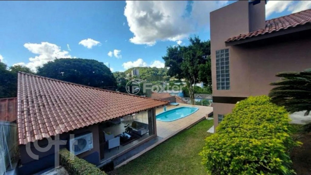 Casa à venda com 3 quartos, 245m² - Foto 5