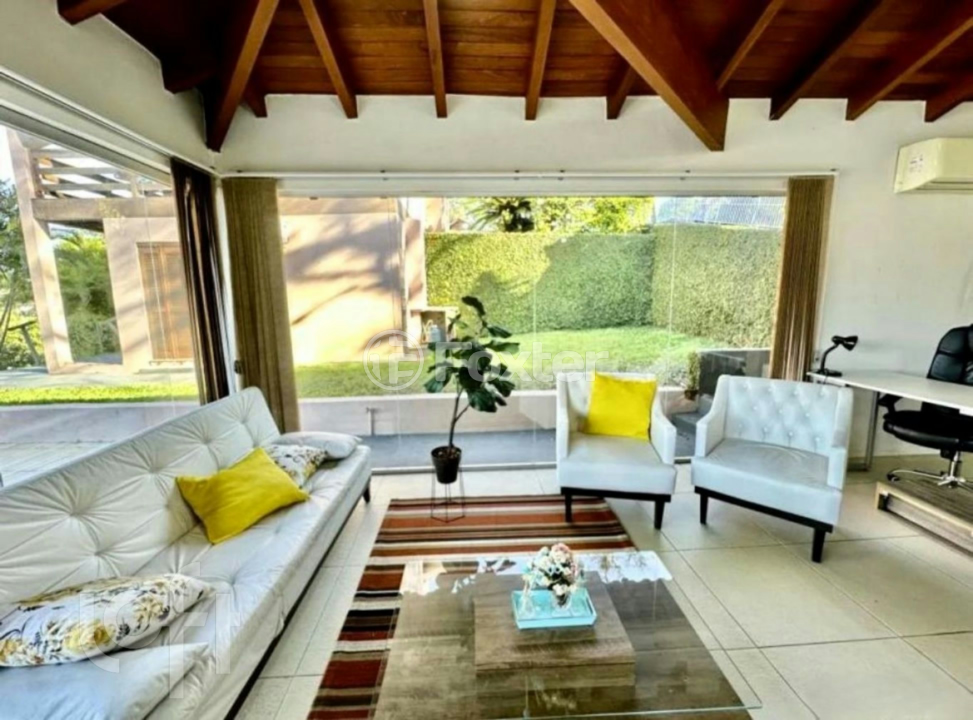 Casa à venda com 3 quartos, 245m² - Foto 4