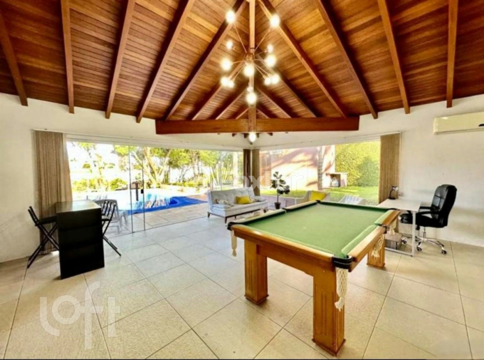 Casa à venda com 3 quartos, 245m² - Foto 2