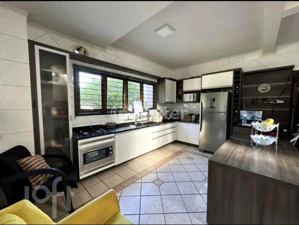 Casa à venda com 3 quartos, 245m² - Foto 14