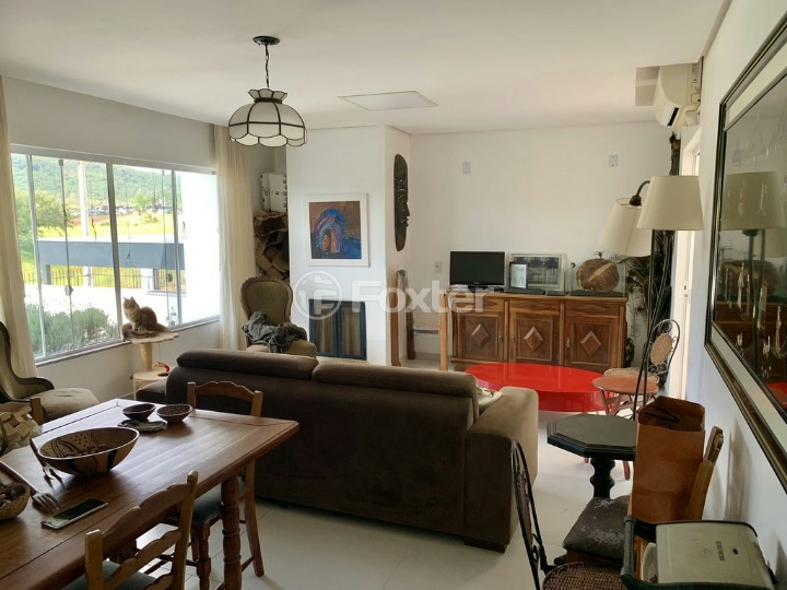 Casa à venda com 3 quartos, 119m² - Foto 2