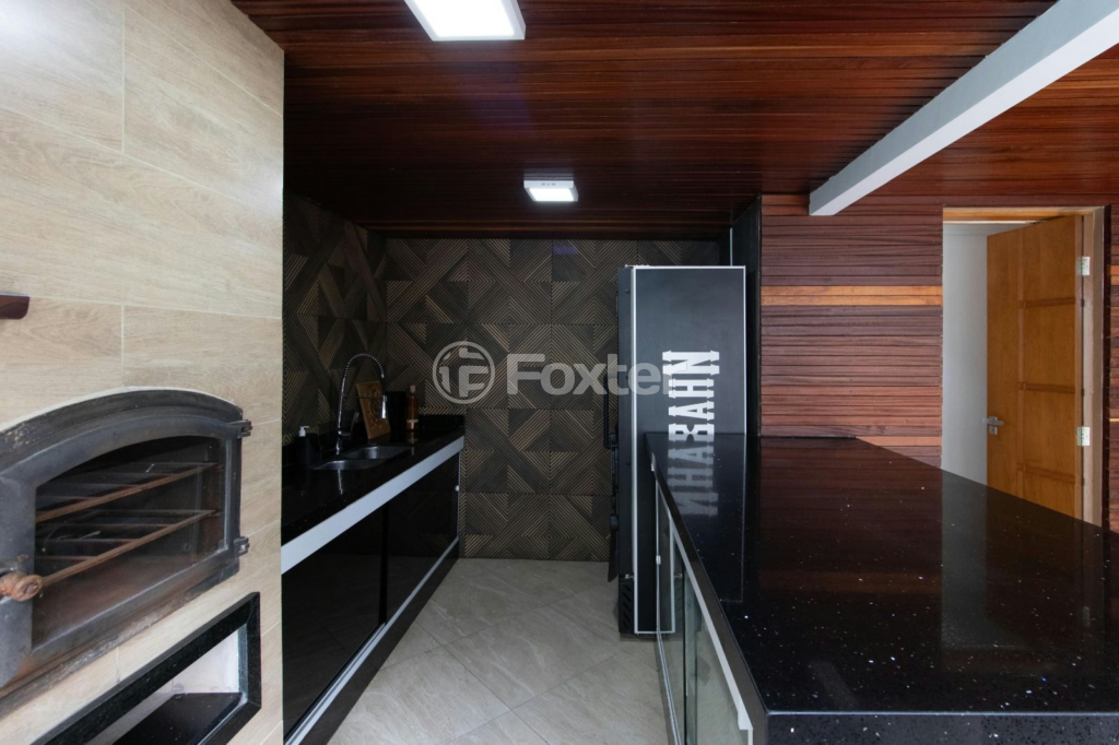 Casa à venda com 5 quartos, 300m² - Foto 5