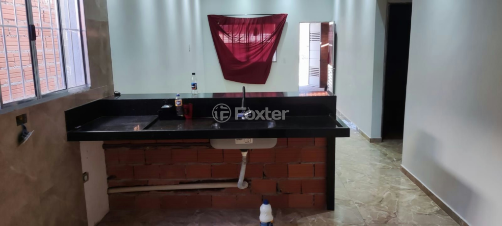 Casa à venda com 3 quartos, 90m² - Foto 4