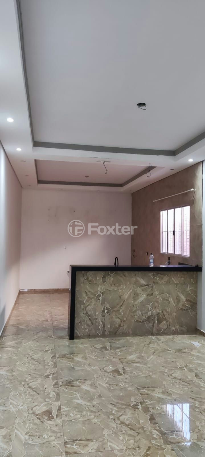 Casa à venda com 3 quartos, 90m² - Foto 1