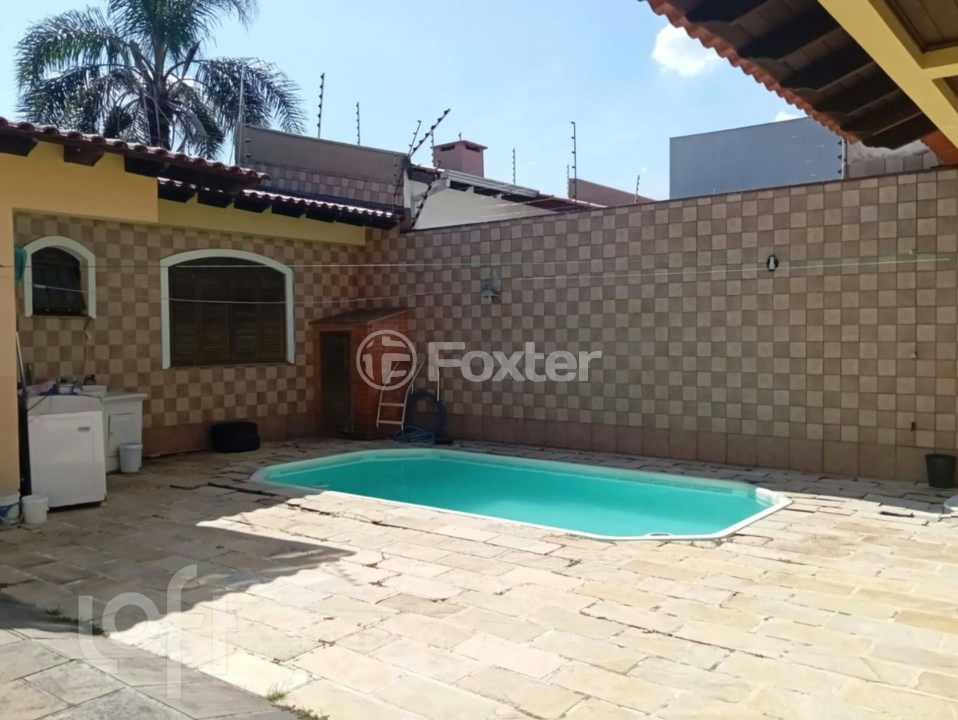 Casa à venda com 4 quartos, 300m² - Foto 3