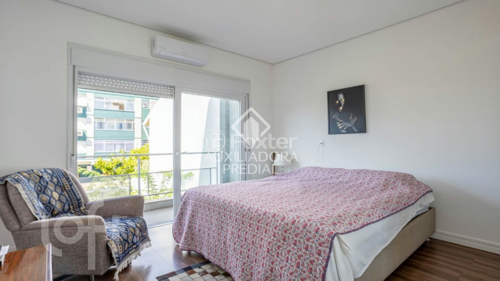 Casa à venda com 3 quartos, 126m² - Foto 2