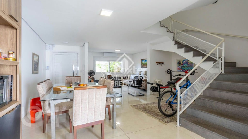 Casa à venda com 3 quartos, 126m² - Foto 4