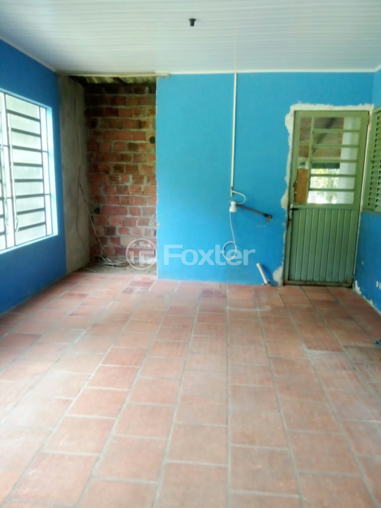 Casa à venda com 2 quartos, 70m² - Foto 2