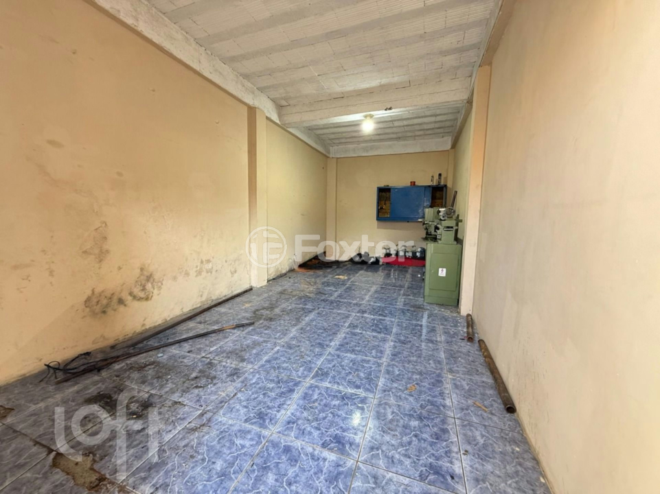 Casa à venda com 4 quartos, 250m² - Foto 30