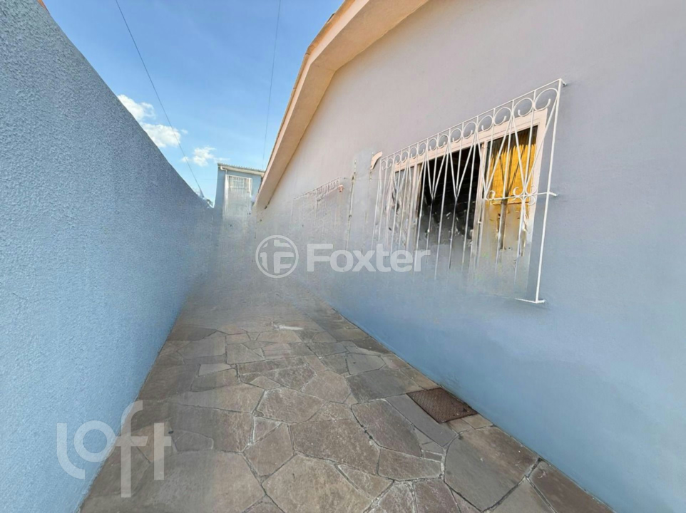 Casa à venda com 4 quartos, 250m² - Foto 2