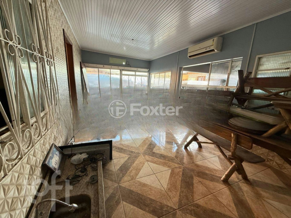 Casa à venda com 4 quartos, 250m² - Foto 28