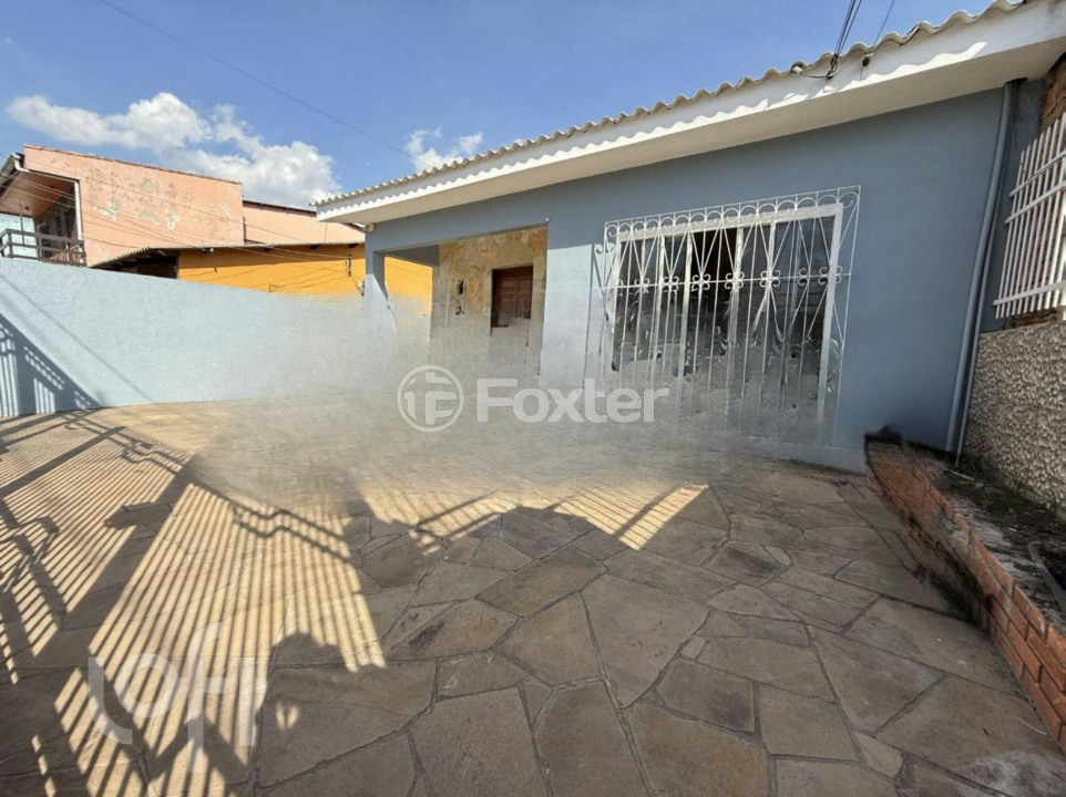 Casa à venda com 4 quartos, 250m² - Foto 1