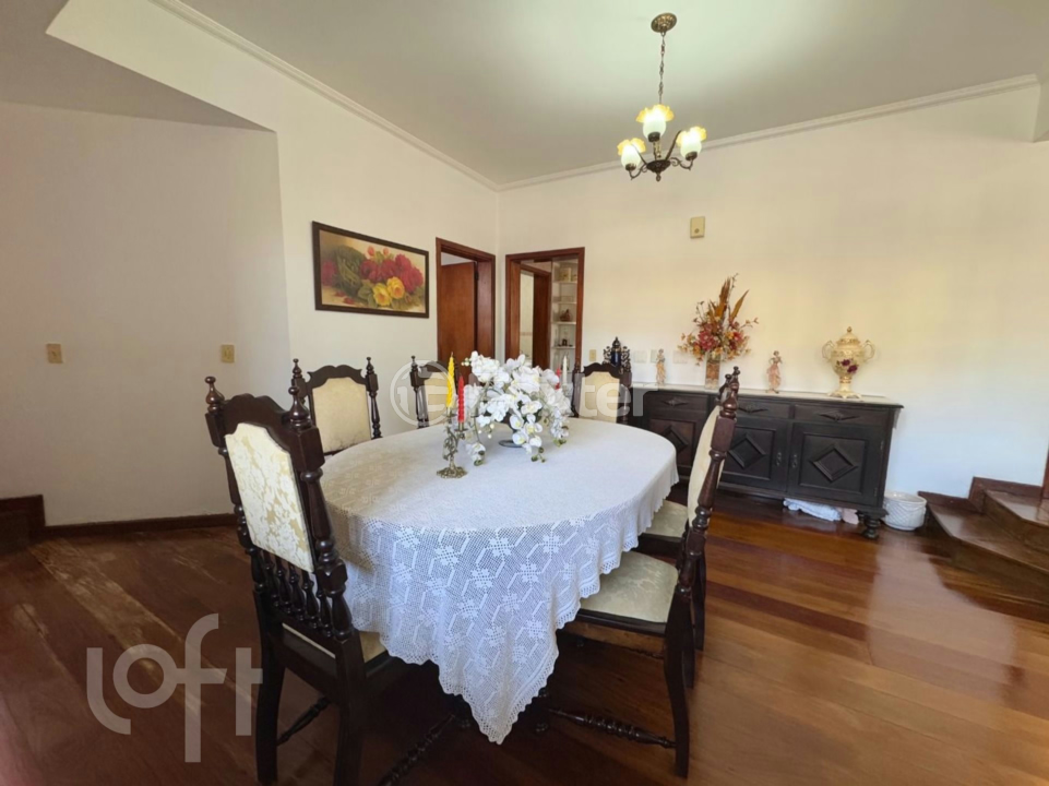 Casa à venda com 3 quartos, 256m² - Foto 2