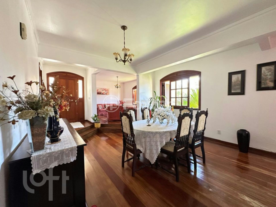 Casa à venda com 3 quartos, 256m² - Foto 3